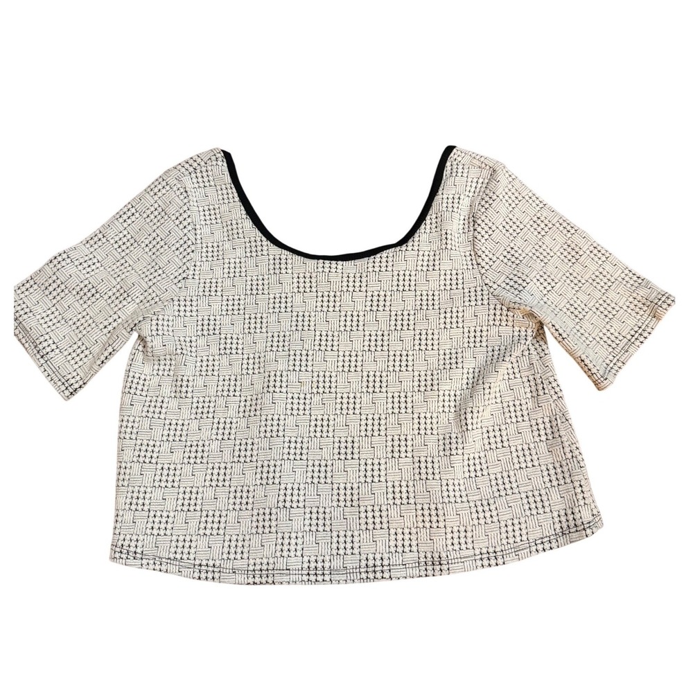 Mona B Textured Crop Top Black White Geometric Pattern Short Sleeve Scoop Neck S - Picture 3 of 9